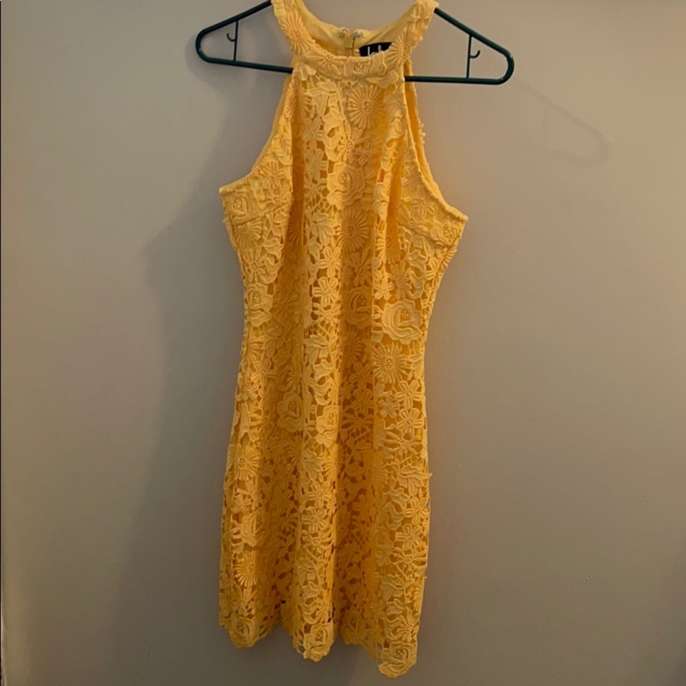 Yellow lace Lulus bodycon wedding guest dress